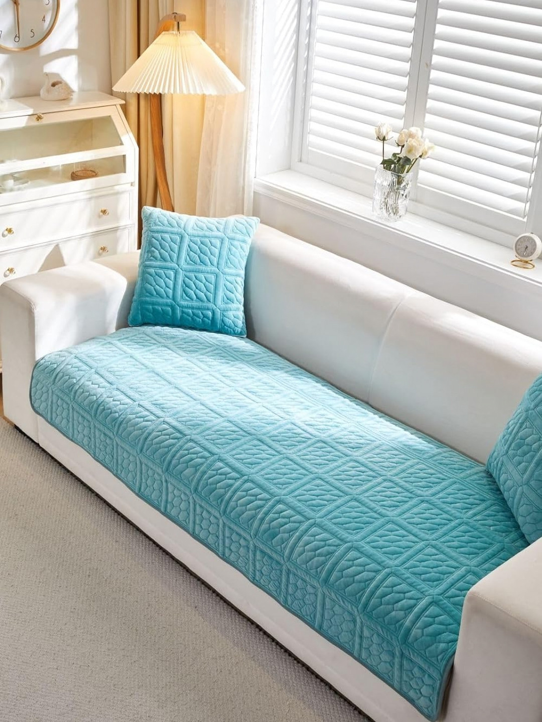 

HomeCloud Blue Velvet 1 Piece Sofa Cover