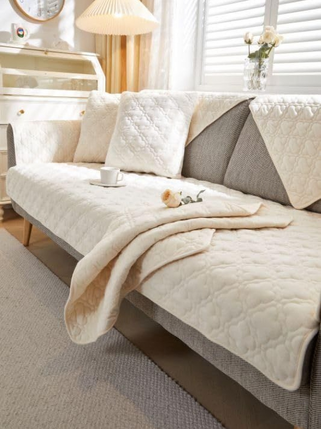 

HomeCloud White Velvet 1 Piece Sofa Cover