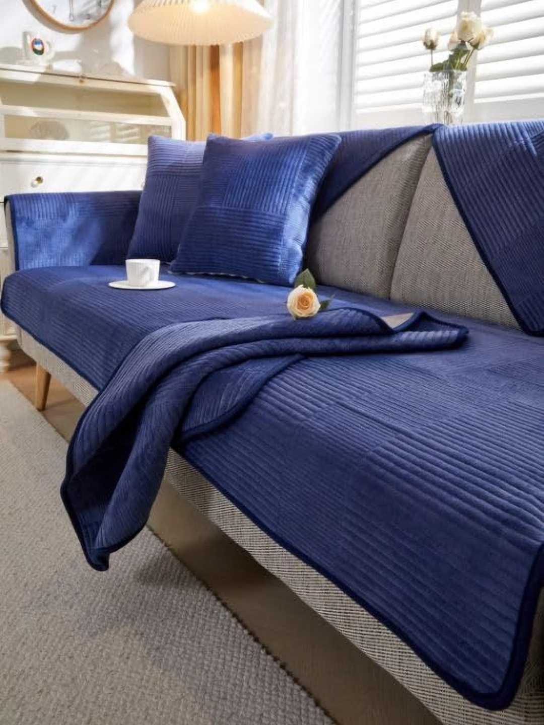 

HomeCloud Blue Velvet 1 Piece Sofa Cover