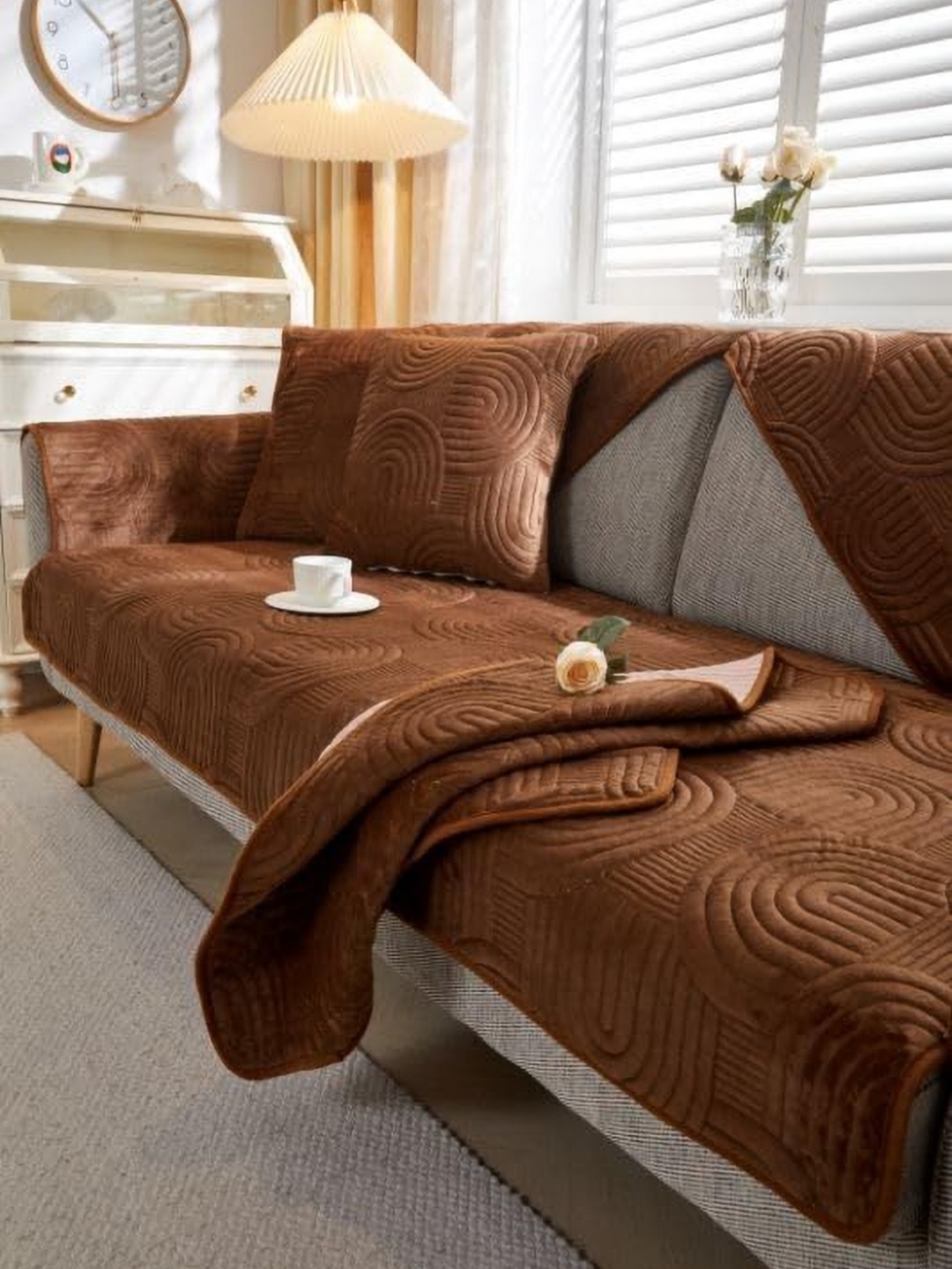 

HomeCloud Brown Velvet 1 Piece Sofa Cover