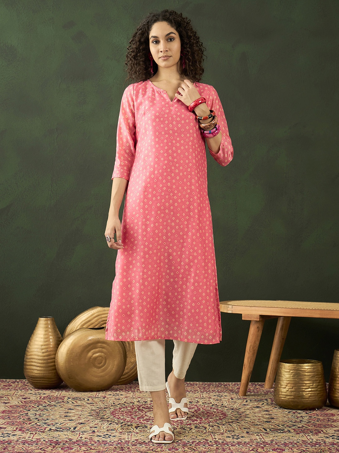 

Sangria Women Bandhani-Printed Chanderi Silk Straight Kurta, Pink