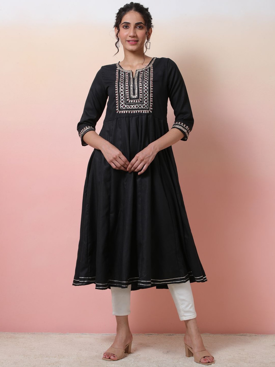 

Sangria Women Ethnic Motif-Gotta Patti Cotton Anarkali Kurta, Black