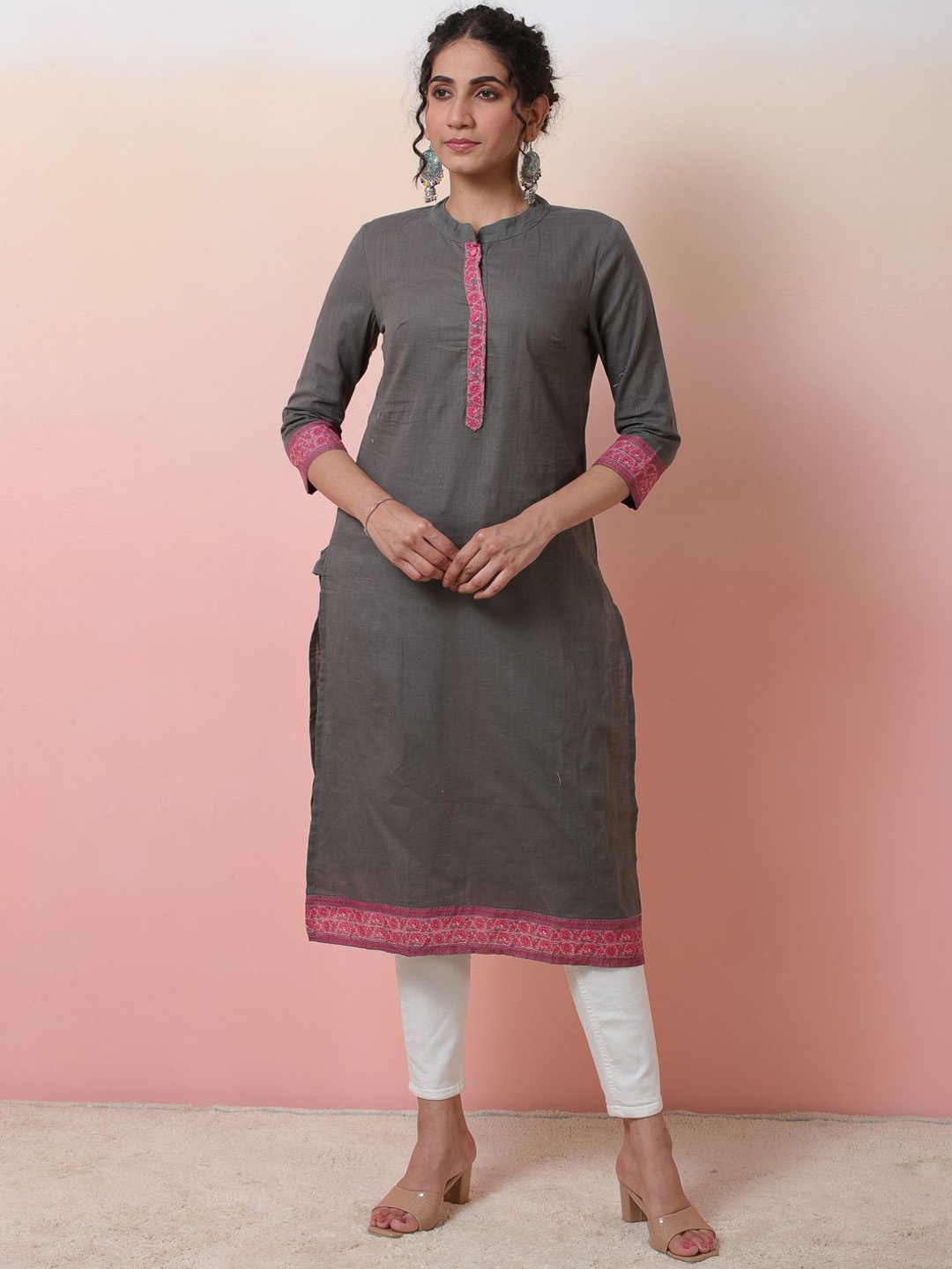 

Sangria Women Cotton Straight Kurta, Grey