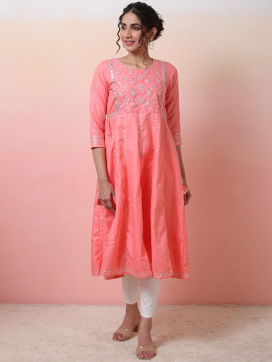 

Sangria Women Embroidered Cotton Anarkali Kurta, Peach