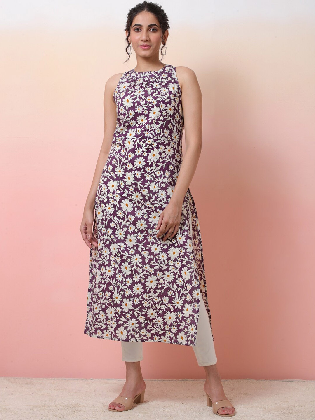 

Sangria Women Floral Printed Cotton Straight Kurta, Purple