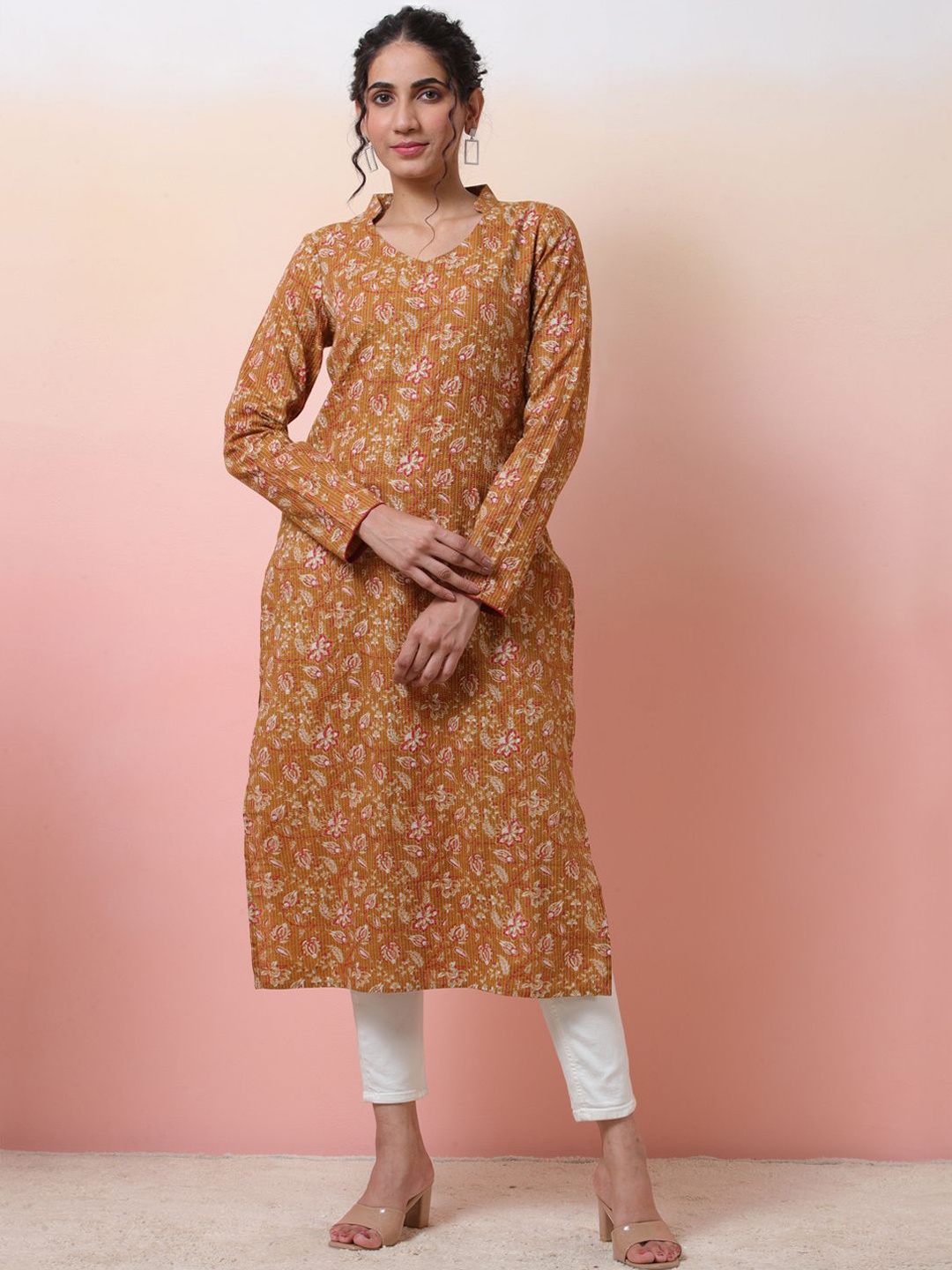 

Sangria Women Floral Printed Cotton Straight Kurta, Mustard