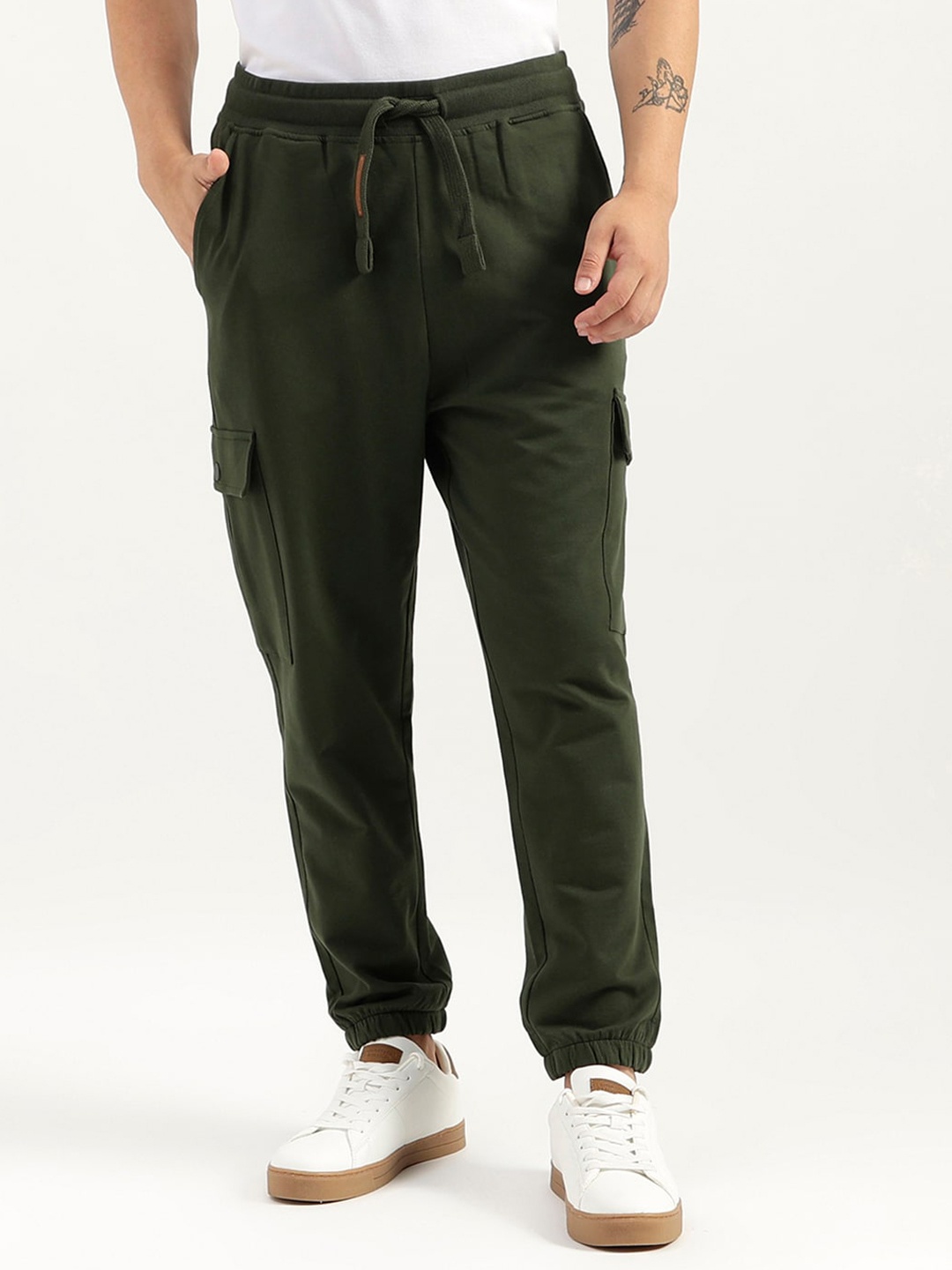 

United Colors of Benetton Men Relaxed-Fit Pure Cotton Joggers, Green
