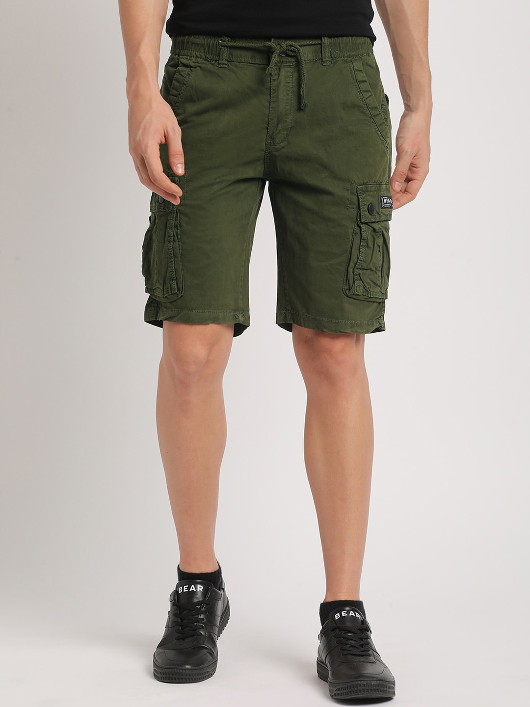 

THE BEAR HOUSE Men Solid Regular Fit Cargo Shorts, Olive