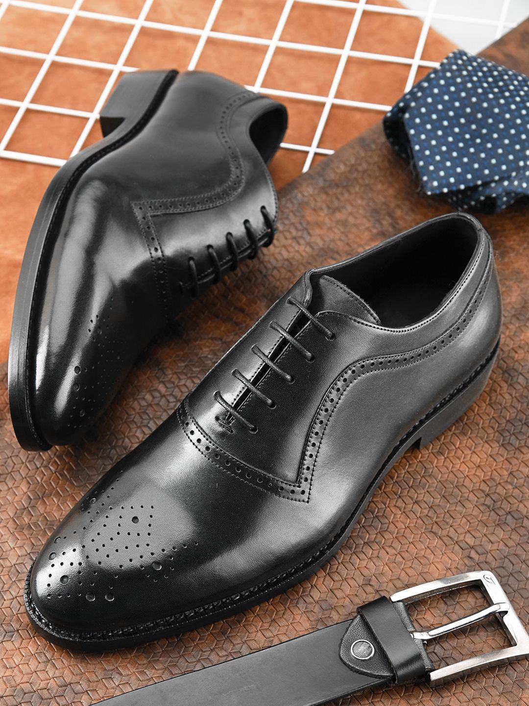 

BLUBRD Men Leather Formal Oxfords Shoes, Black