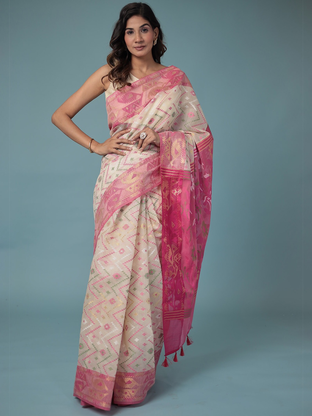 

ZARI Woven Design Zari Organza Saree, Pink