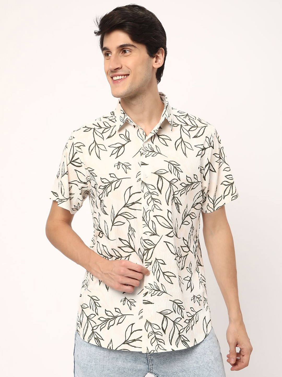 

R&B Men Floral Opaque Printed Casual Shirt, White