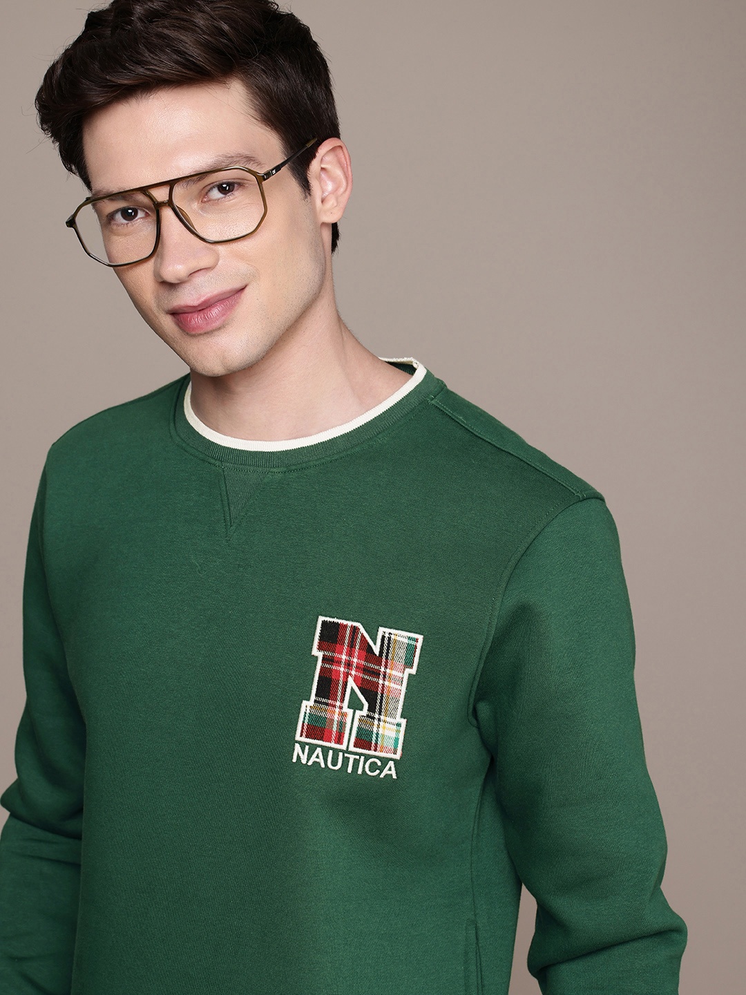 

Nautica Solid with Applique Detailing Pullover Sweatshirt, Green