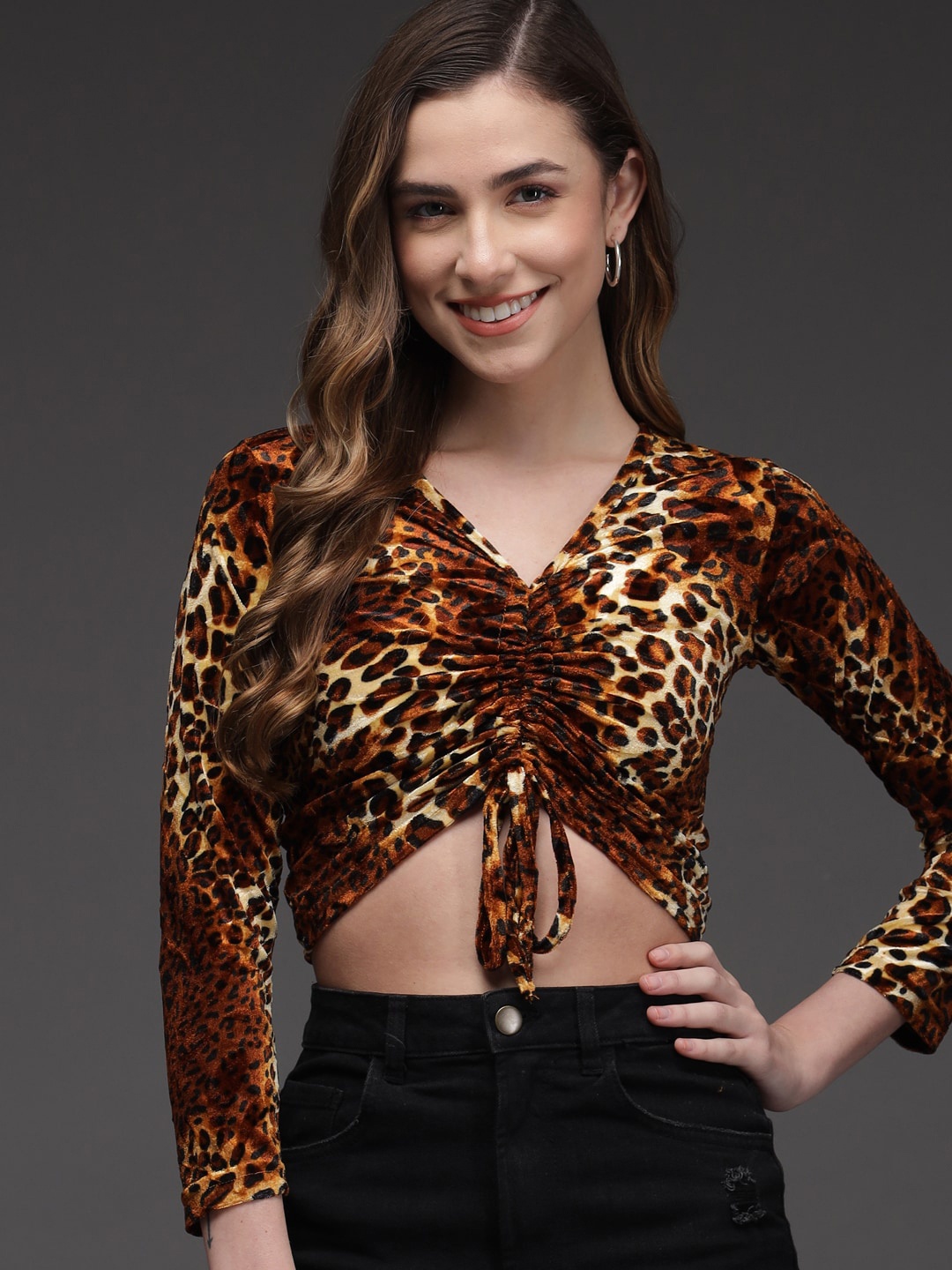 

TANDUL Animal Printed V-Neck Velvet Crop Top, Multi