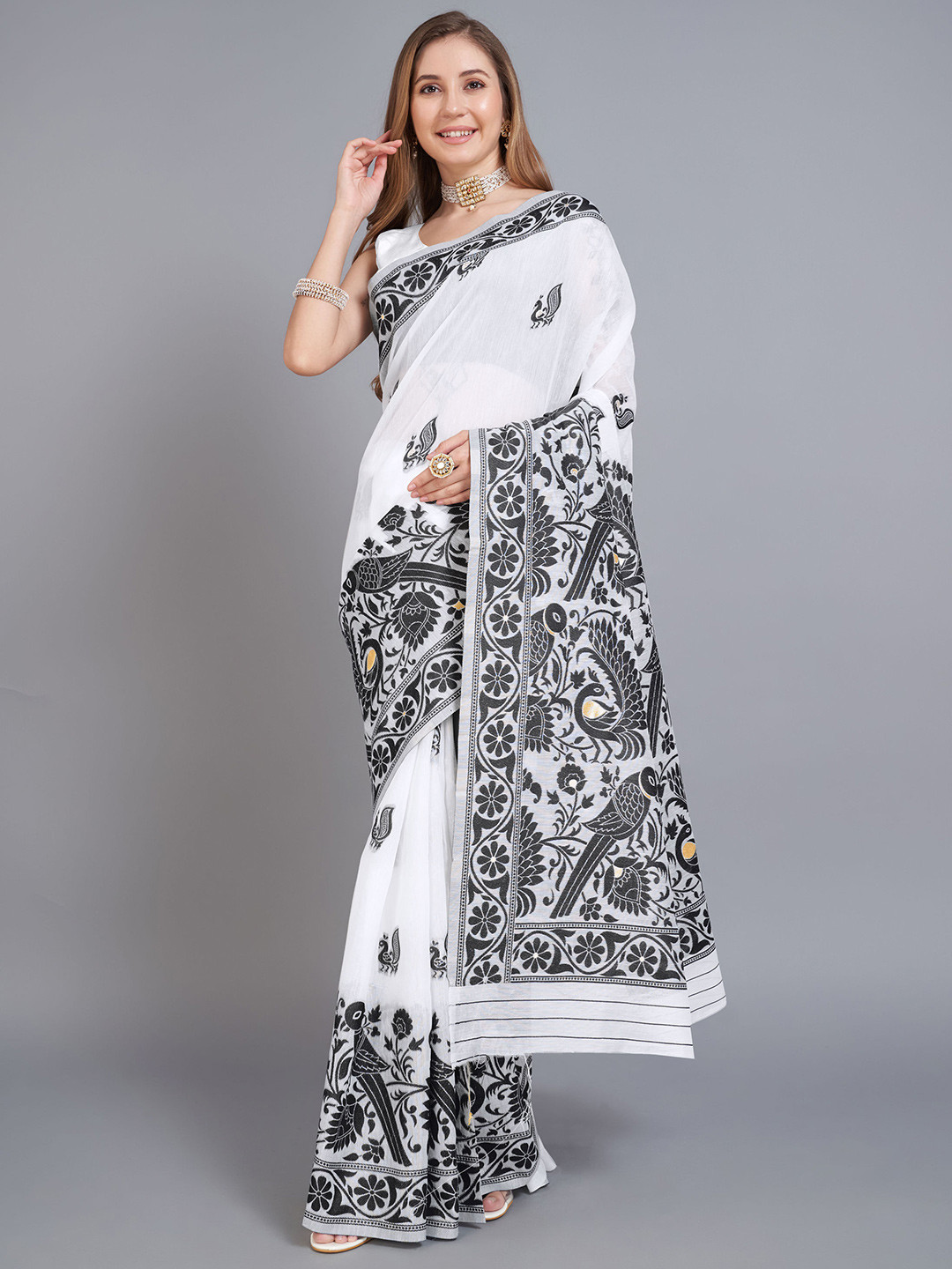 

Mitera Ethnic Motifs Pure Cotton Jamdani Saree With Blouse Piece, Black