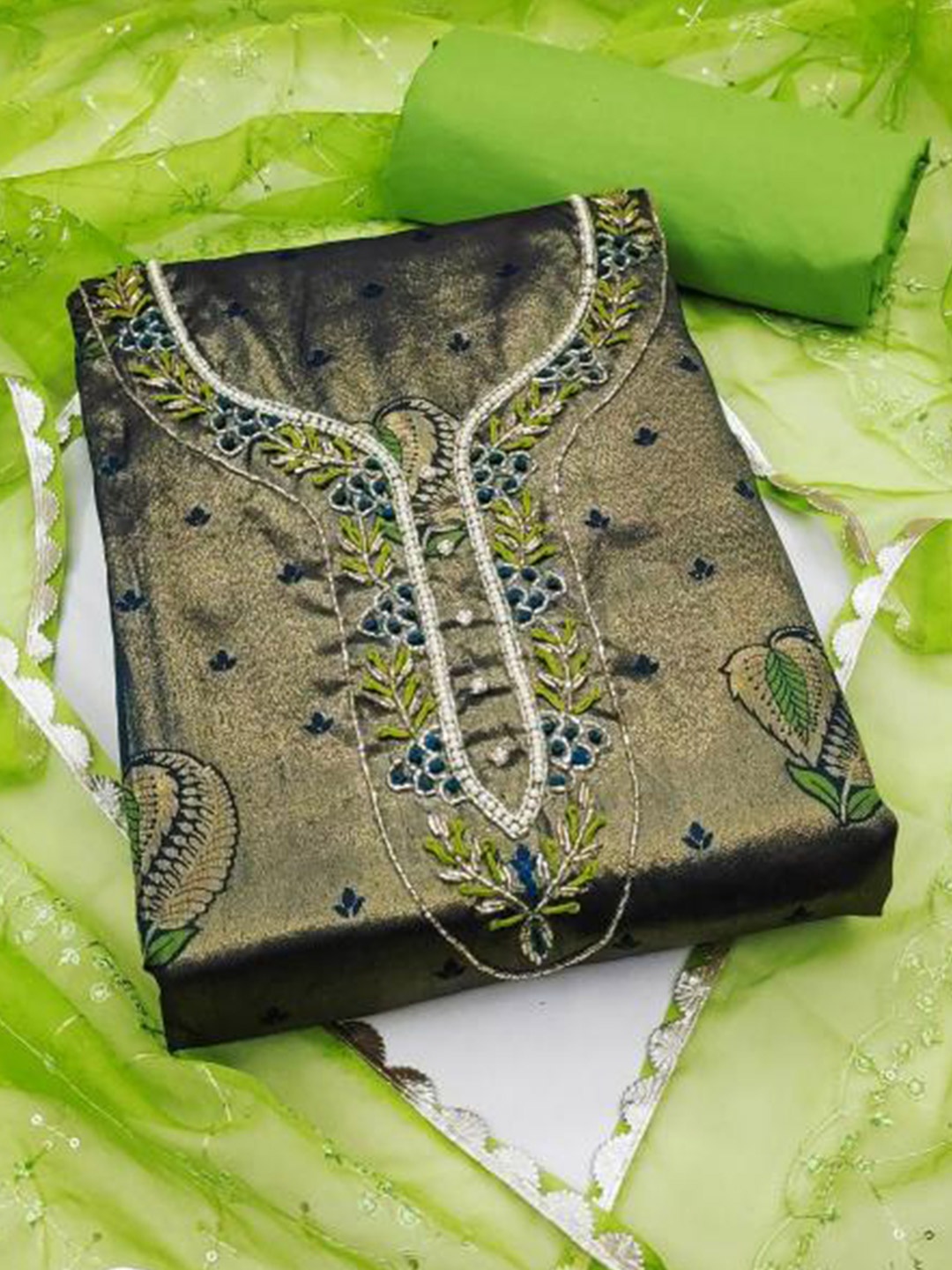 

Dori Embroidered Pure Cotton Unstitched Dress Material, Green