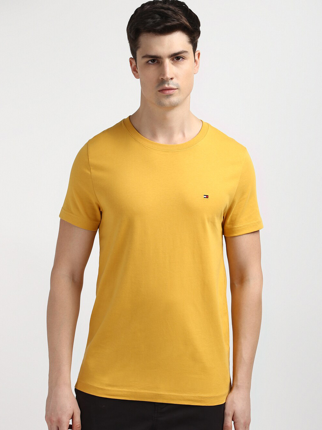 

Tommy Hilfiger Men Raw Edge T-shirt, Yellow