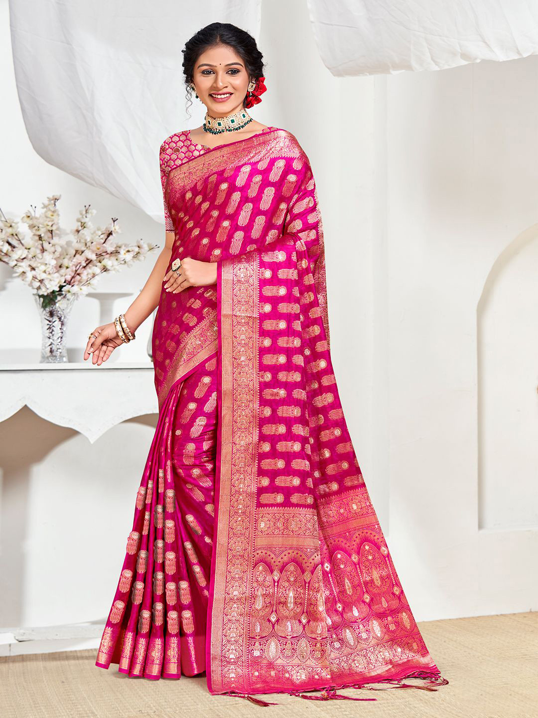 

SANGAM PRINTS Woven Design Zari Tussar Saree, Pink