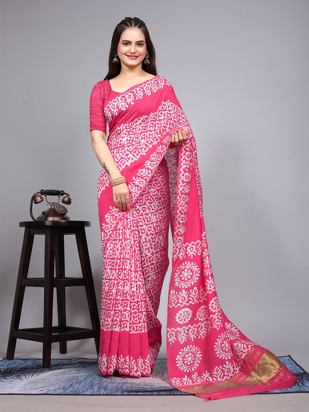 

V3 FASHION STUDIO Batik Zari Pure Cotton Saree, Pink