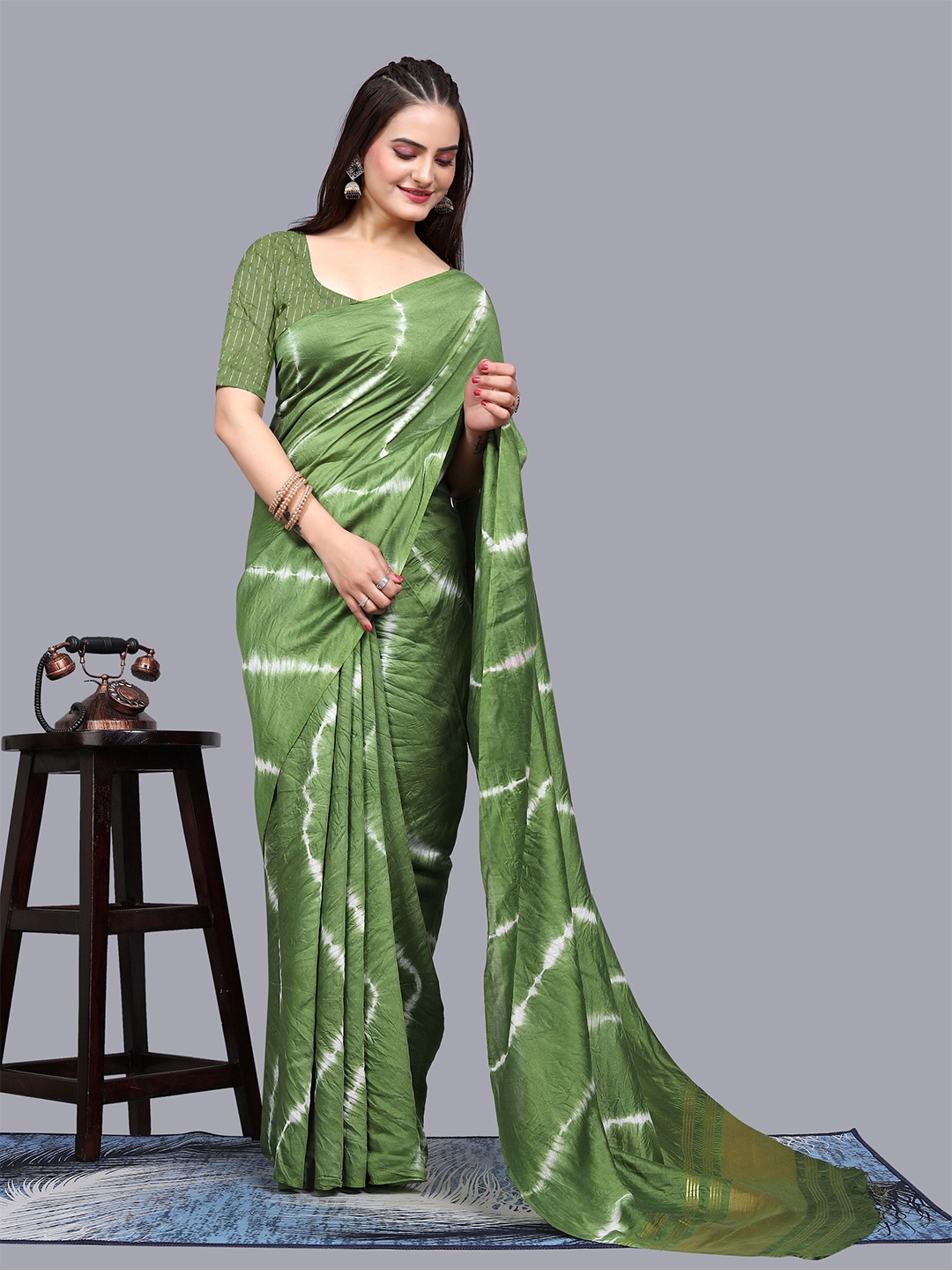 

V3 FASHION STUDIO Tie and Dye Zari Pure Cotton Saree, Green