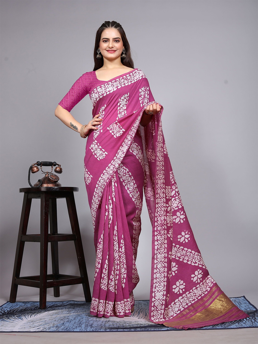 

V3 FASHION STUDIO Batik Zari Pure Cotton Saree, Pink