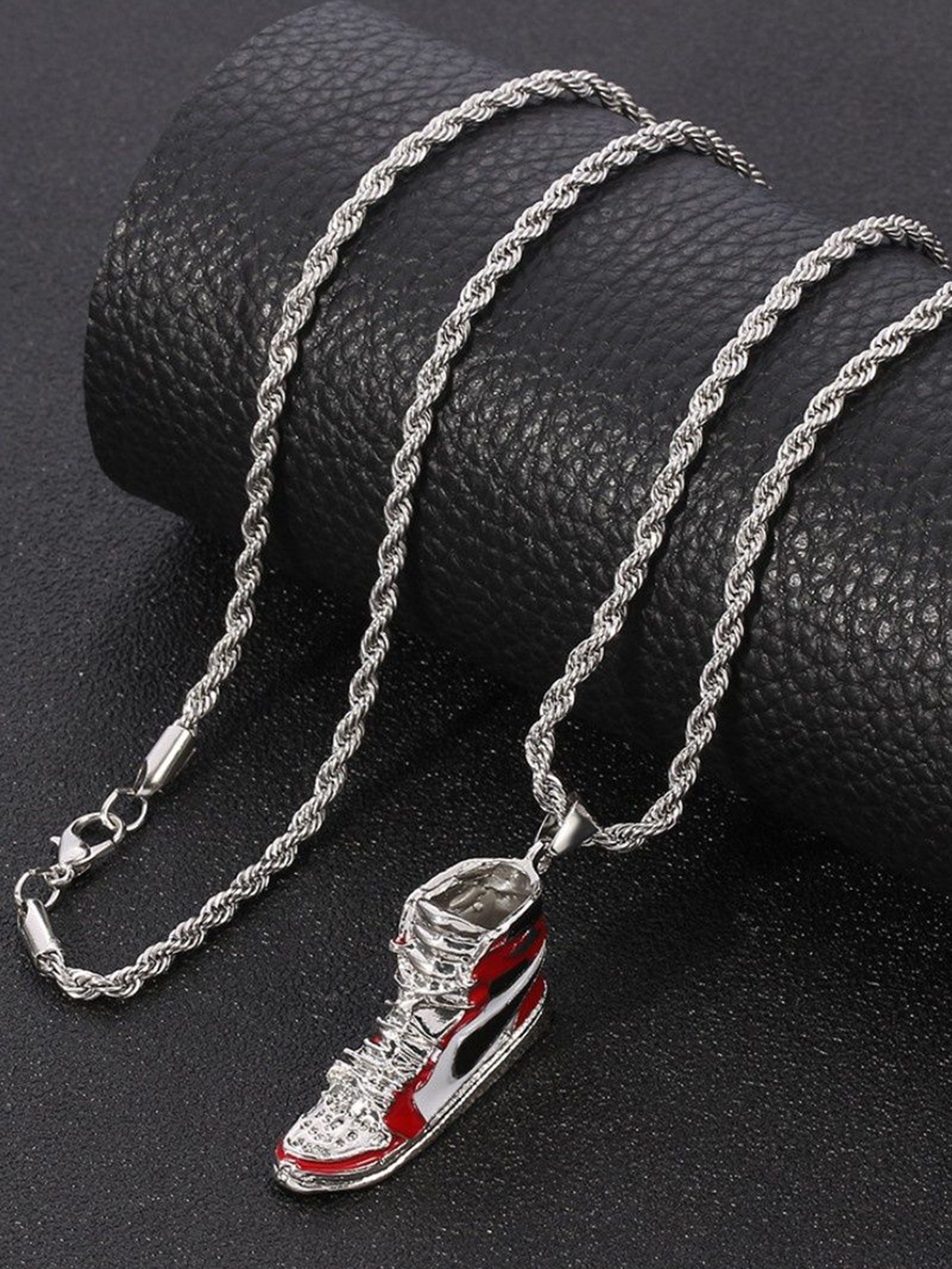 

SALTY Men Contemporary Jordan Pendants with Chains, Silver