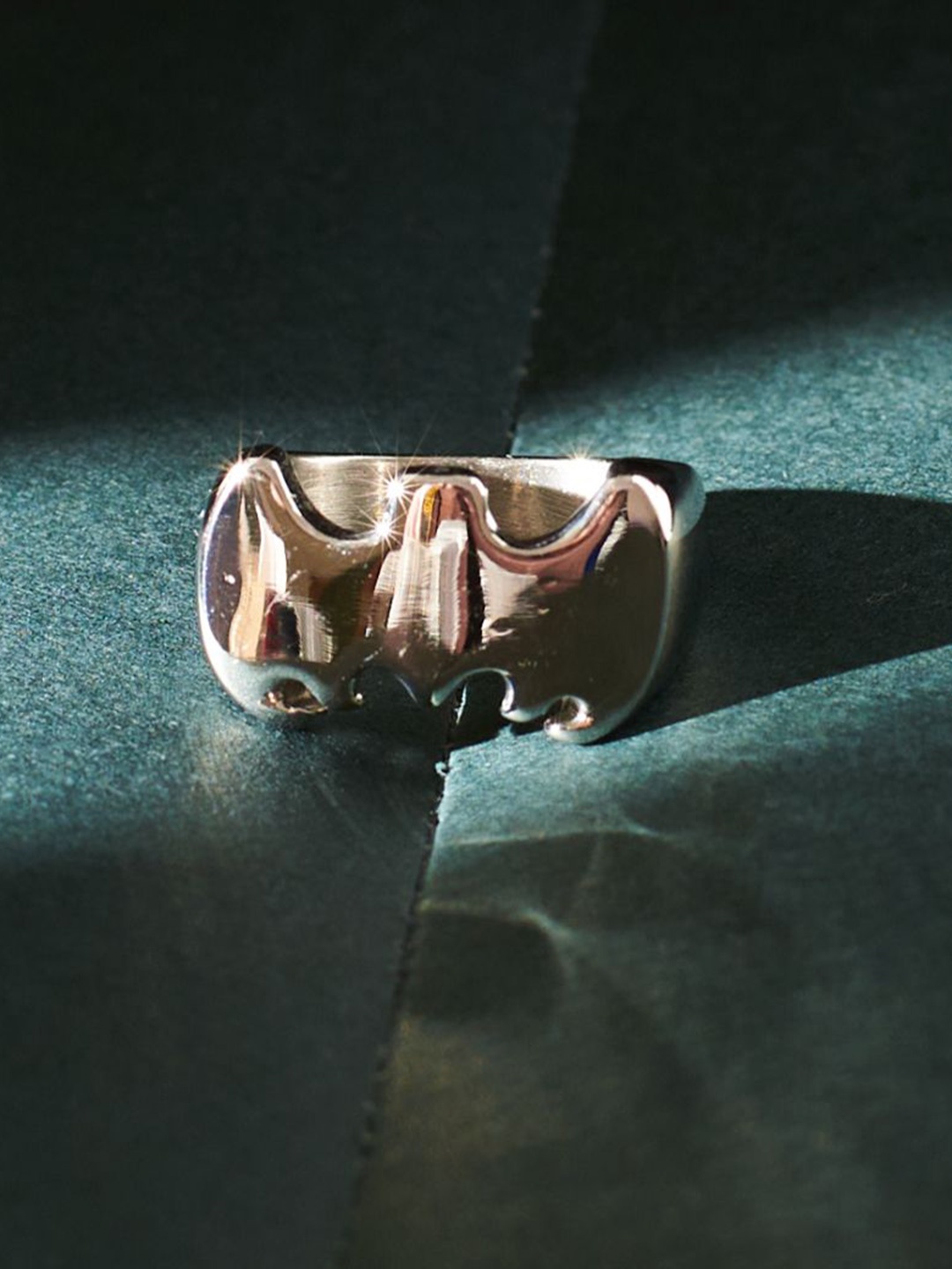 

SALTY Men Batman Shaped Finger Ring, Silver