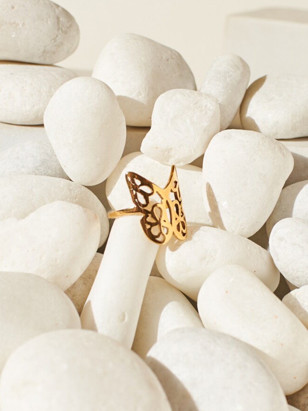 

SALTY Women Nostalgic Union Finger Ring, Gold