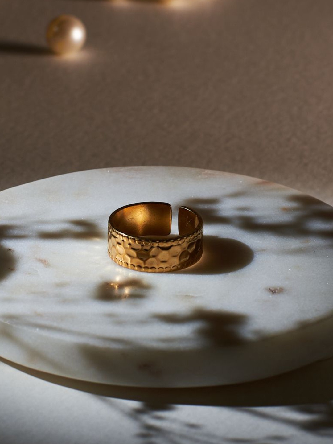 

SALTY Tranquil Bold Band Finger Ring, Gold