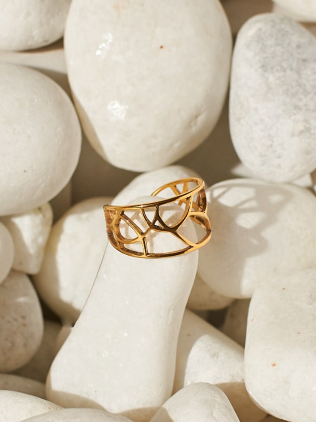 

SALTY Retro Glam Finger Ring, Gold