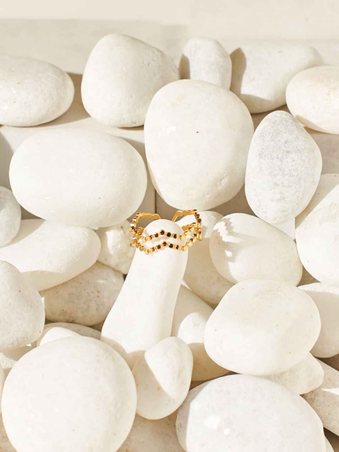 

SALTY Women Modern Accent Finger Ring, Gold