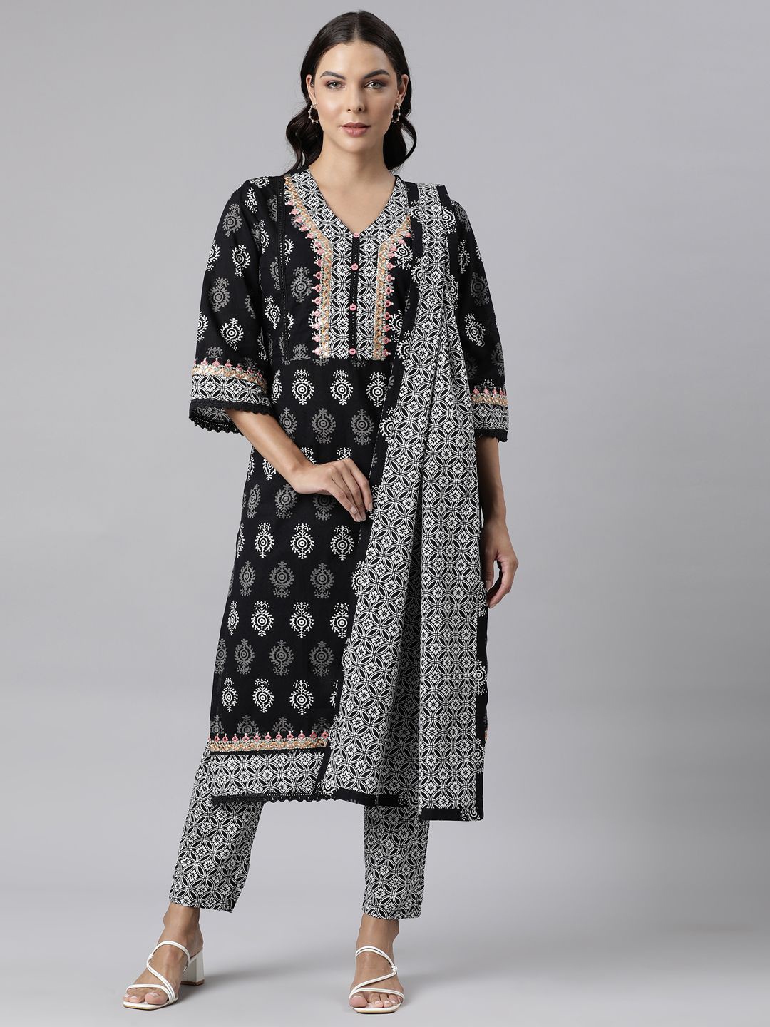 

Neerus Women Floral Printed Panelled Pure Cotton Kurta with Trousers & Dupatta, Black