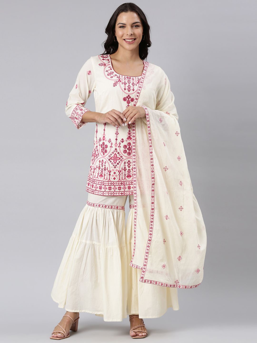 

Neerus Women Floral Printed Panelled Pure Cotton Kurti with Sharara & Dupatta, Pink