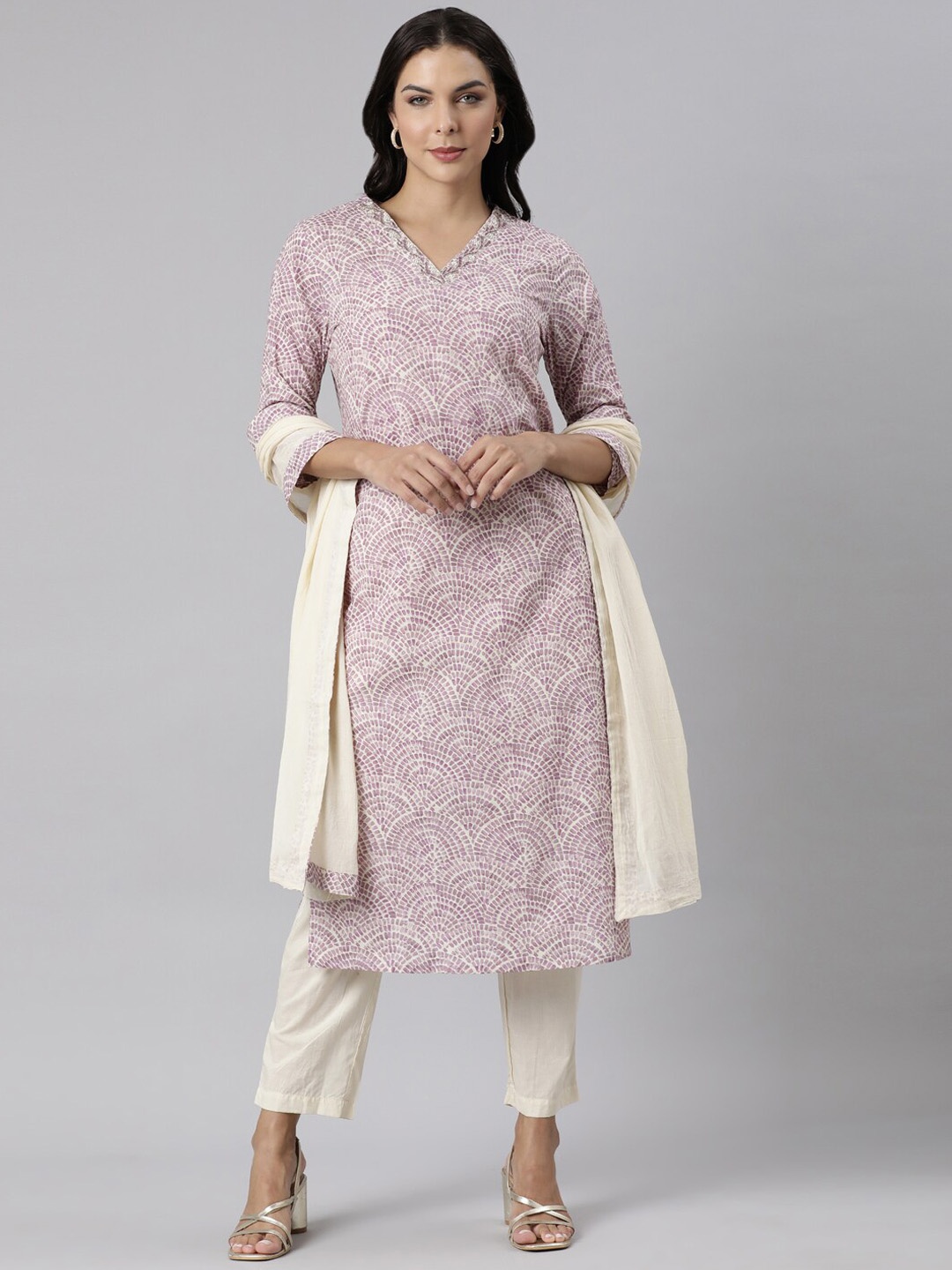 

Neerus Women Bandhani Printed Panelled Kurta with Trousers & Dupatta, Purple