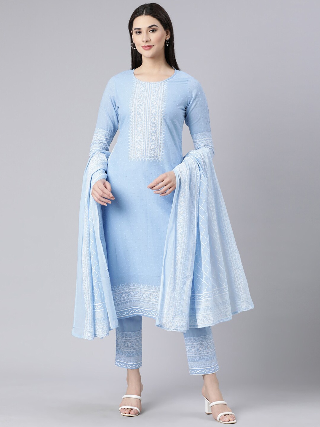 

Neerus Women Floral Printed Regular Pure Cotton Kurta with Trousers & With Dupatta, Blue