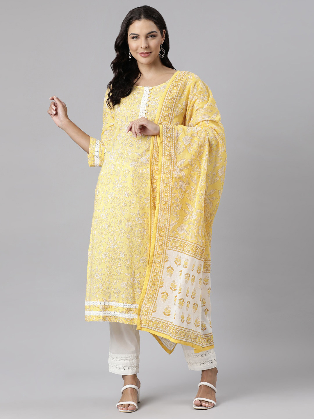 

Neerus Women Floral Printed Regular Pure Cotton Kurta with Trousers & Dupatta, Yellow