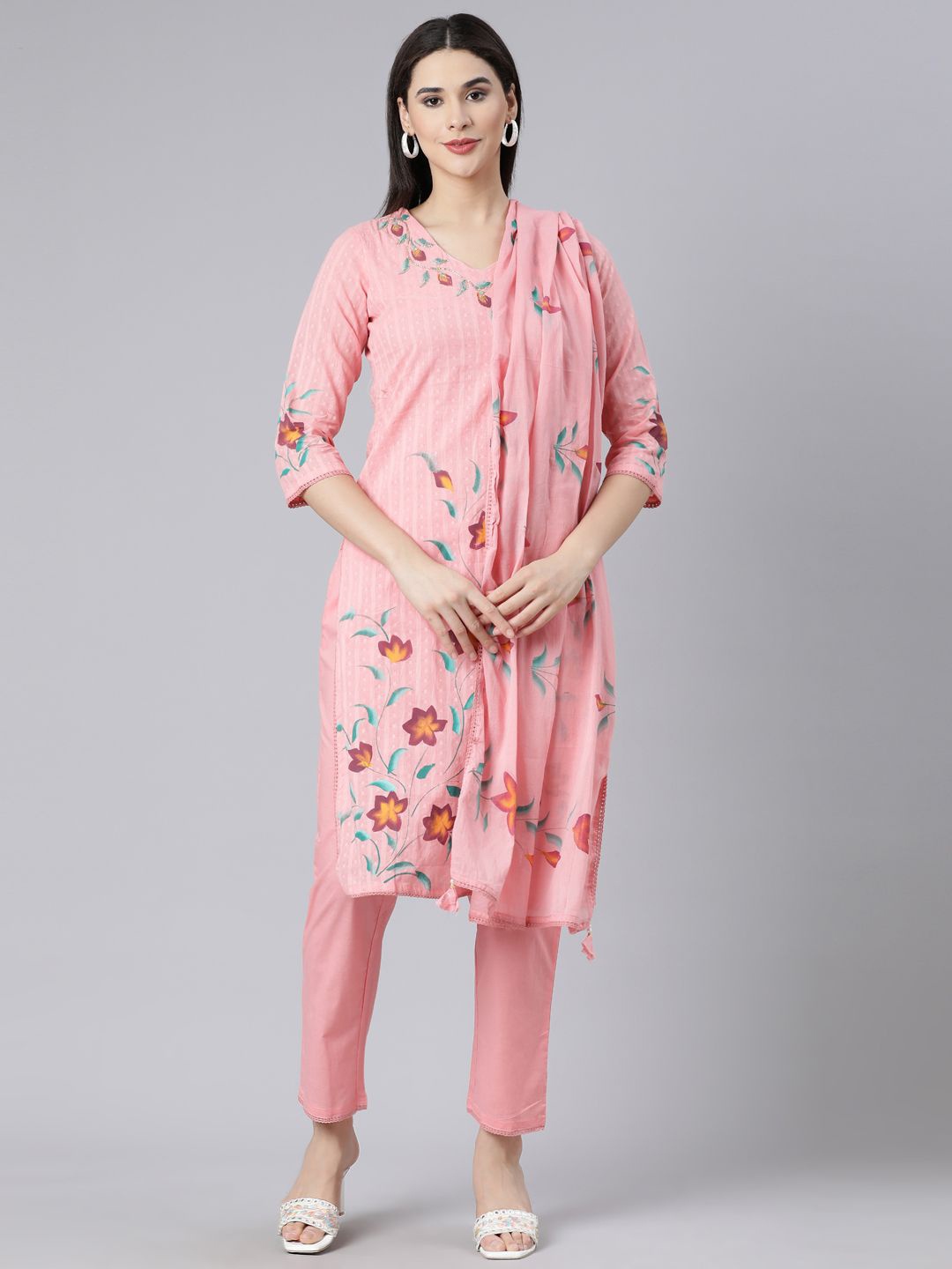 

Neerus Women Floral Printed Pure Cotton Kurta with Trousers & With Dupatta, Pink