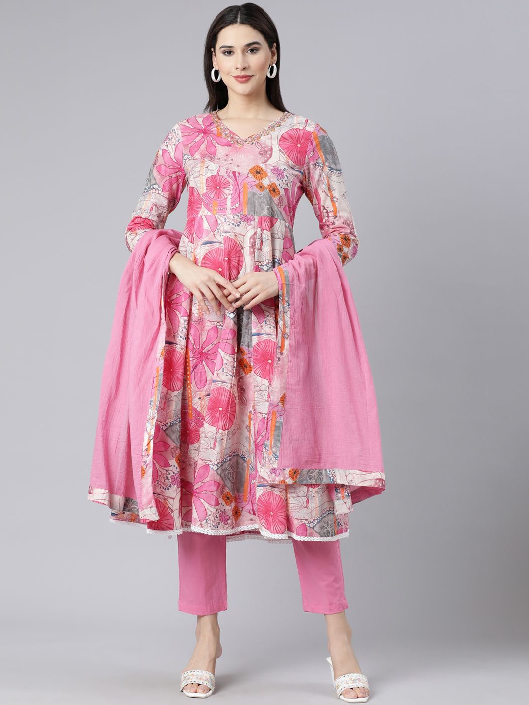 

Neerus Women Floral Printed Pure Cotton Kurta with Trousers & Dupatta, Pink