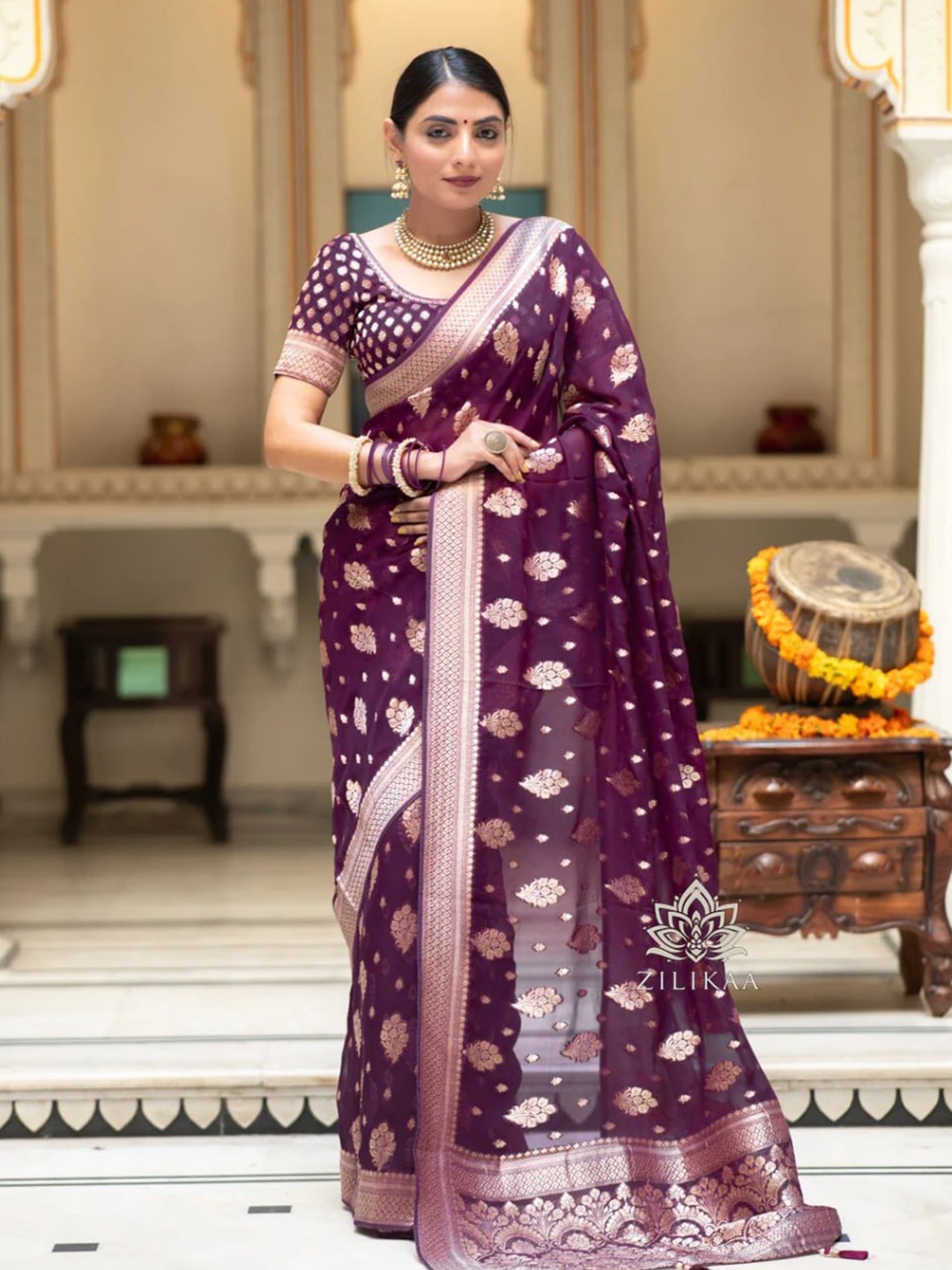 

revika Woven Design Zari Pure Silk Kanjeevaram Saree, Purple