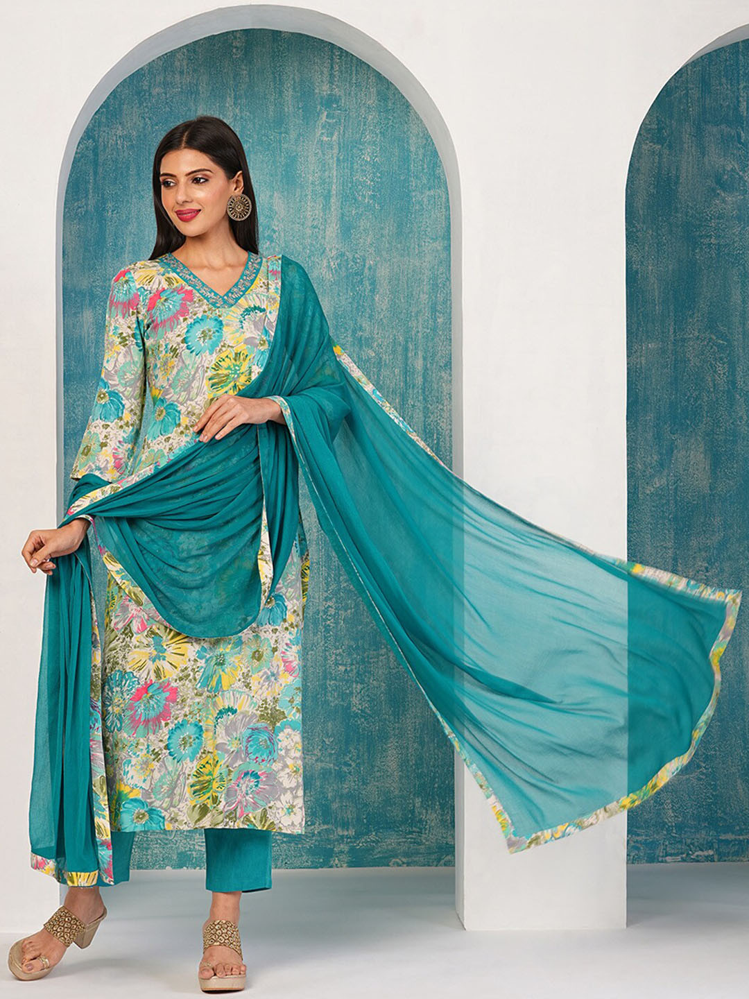 

Anni Designer Women Floral Printed Regular Kurta Trousers With Dupatta, Turquoise blue