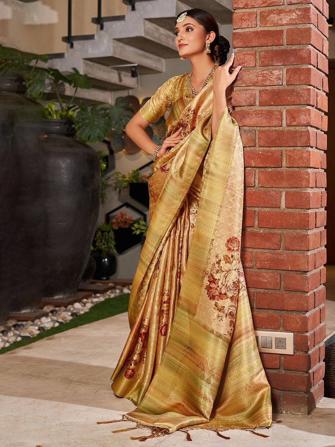 

Ishin Woven Design Zari Satin Banarasi Saree With Blouse Piece, Mustard