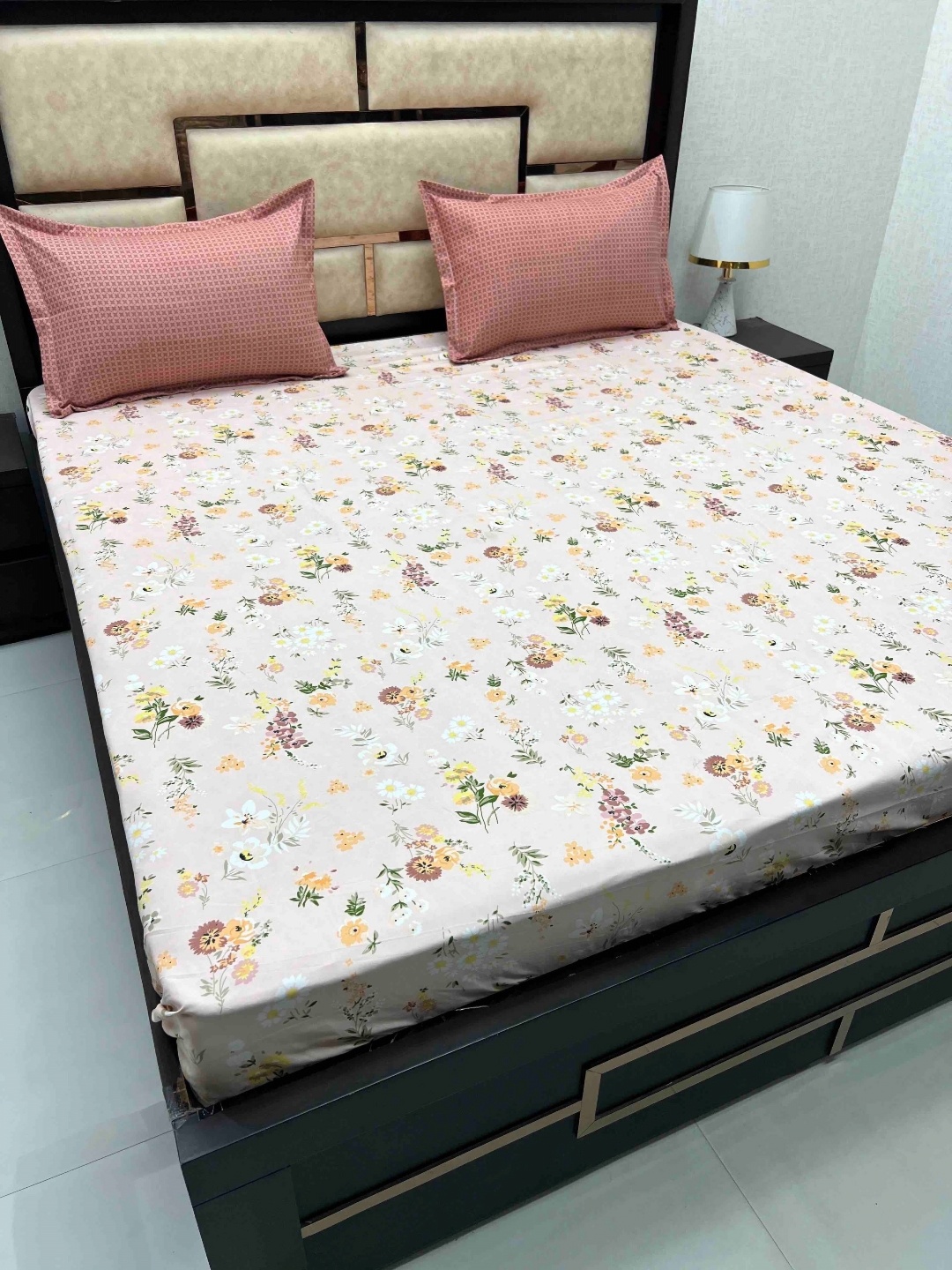 

Pure Decor Beige & Yellow Floral King Bedsheet with 2 Pillow Covers