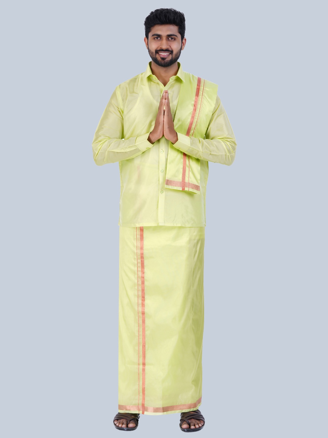 

THANGAMAGAN Veshti & Shirt & Towel, Green