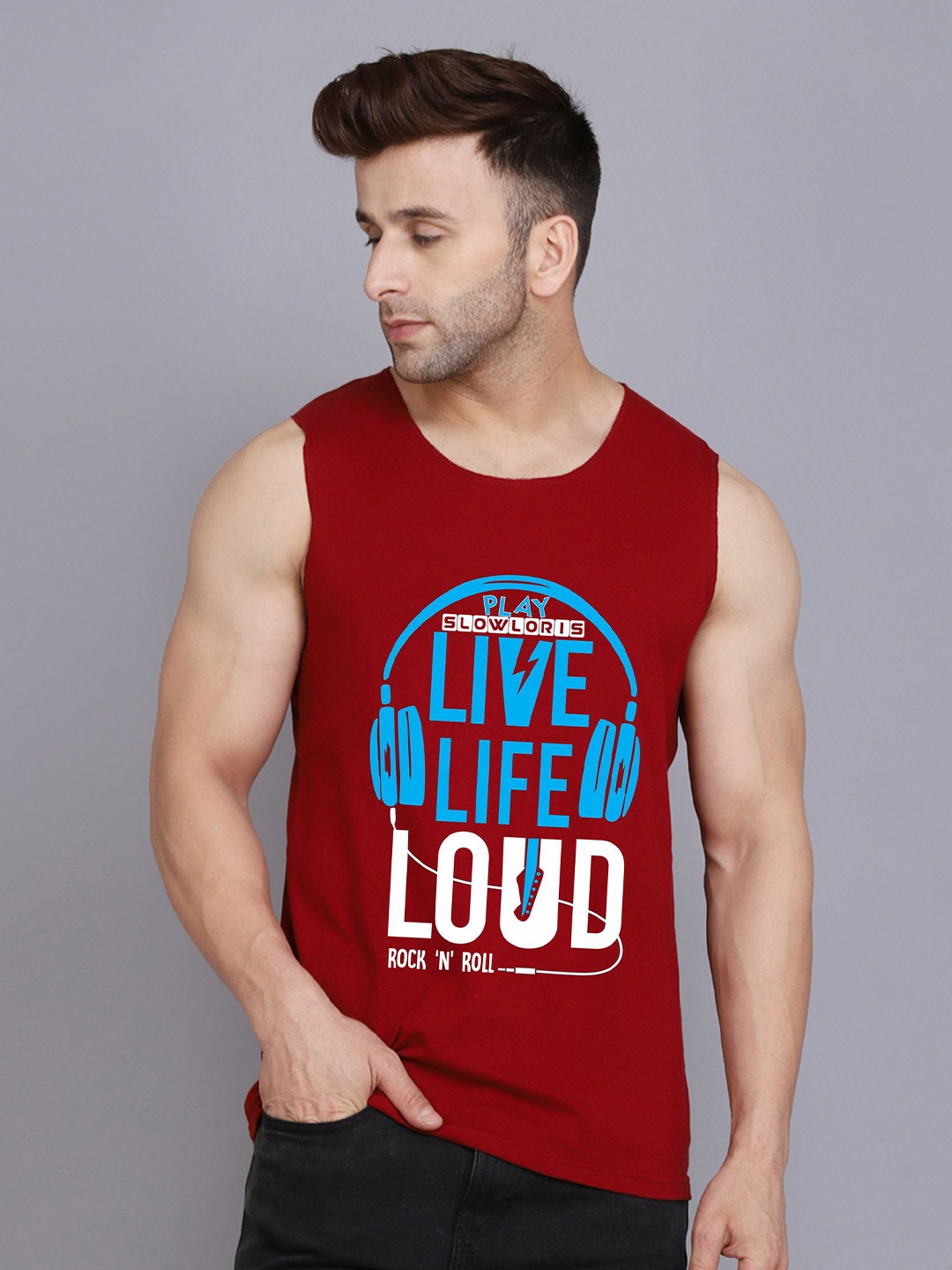 SLOWLORIS Men Typography Printed Pockets T-shirt, Maroon