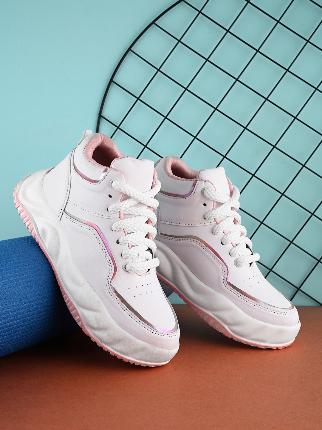 

The Roadster Lifestyle Co Women Regular Sneakers, White