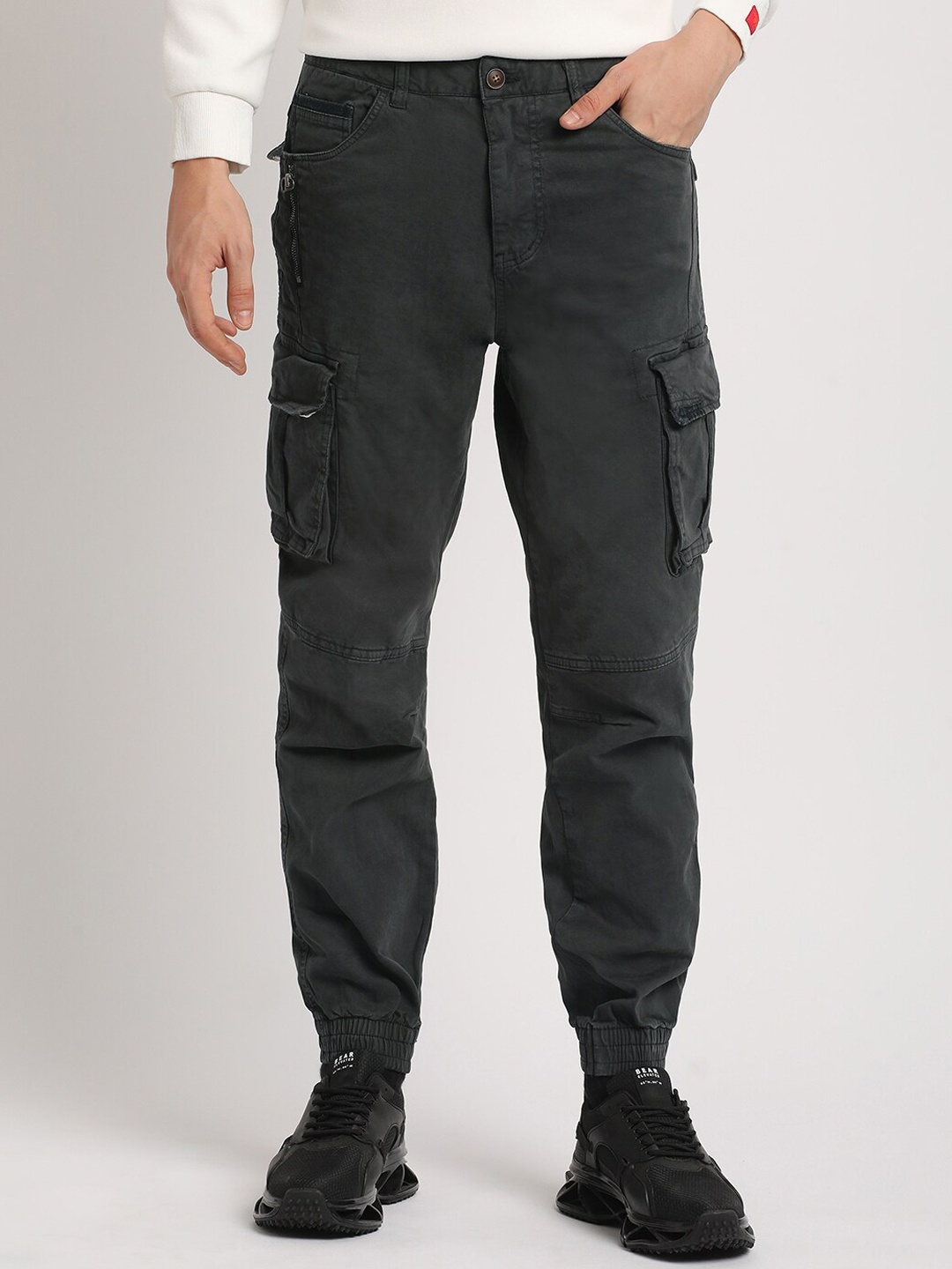 

THE BEAR HOUSE Men Mid Rise Solid Regualr Fit Cargo, Blue