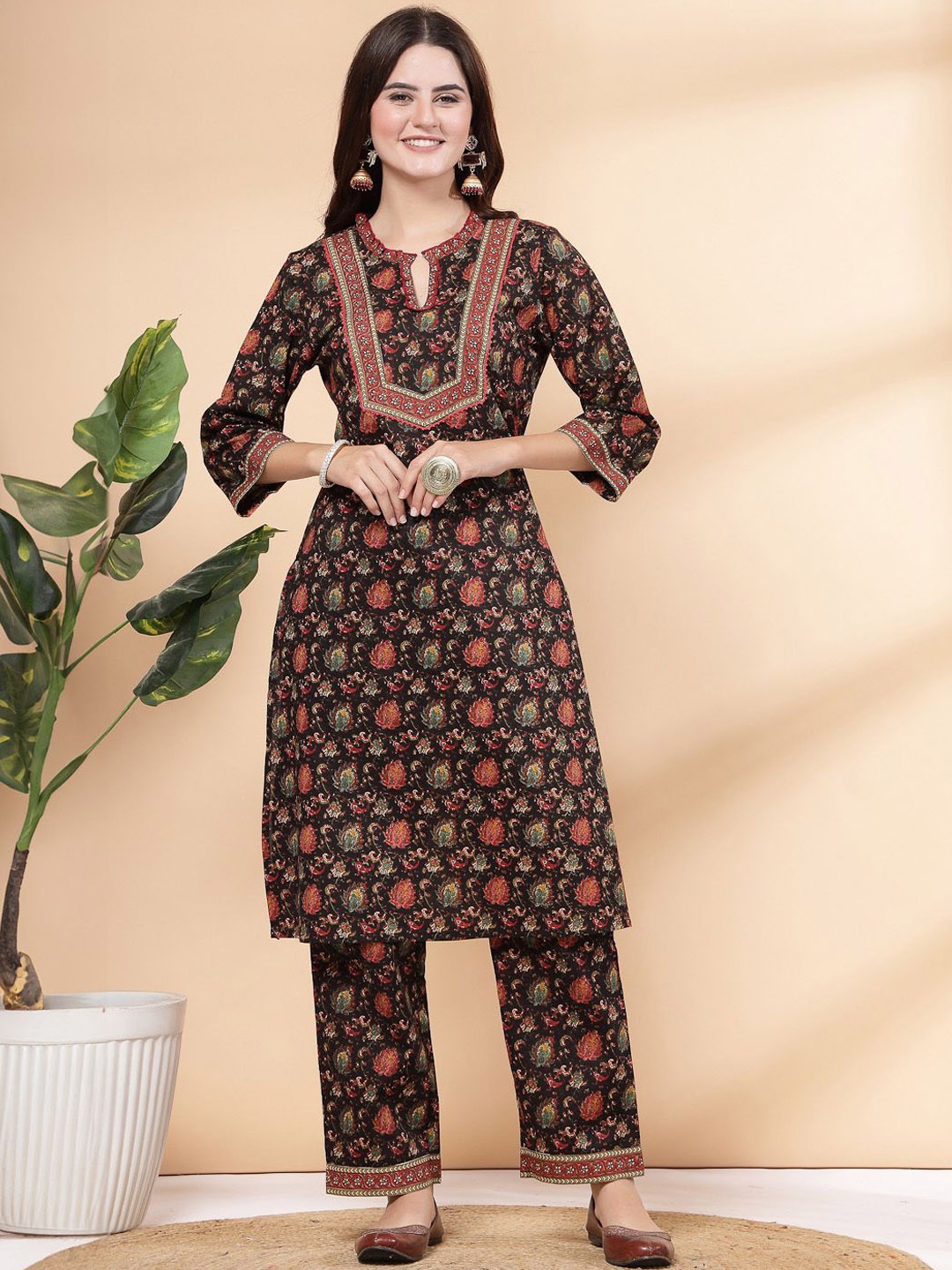 

Nayam By Lakshita Floral Printed Round-Neck Kurta with Palazzo Co-Ords, Black