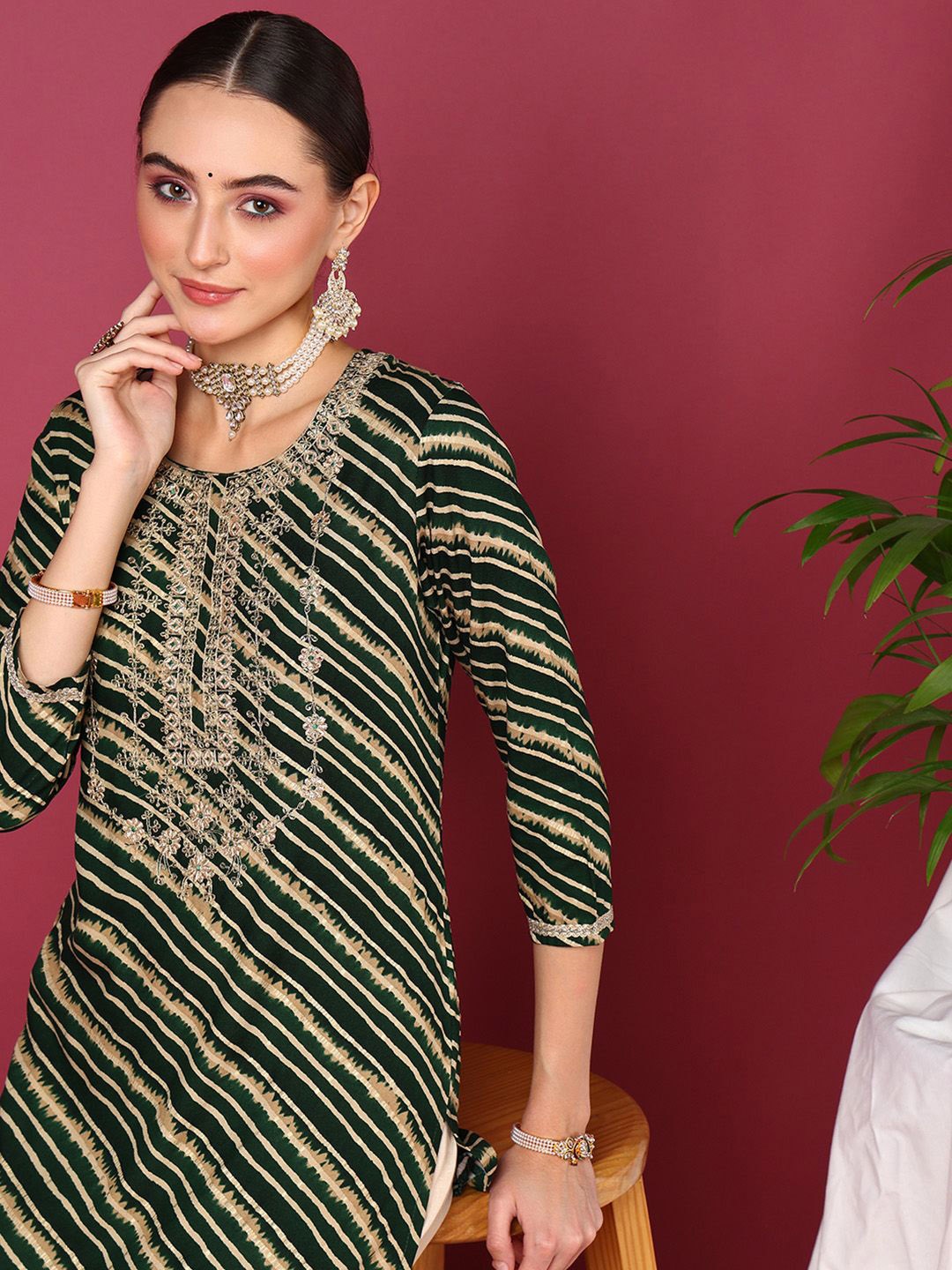 

Anouk Women Lehariya Printed Regular Sleeves Embroidered Kurta, Green