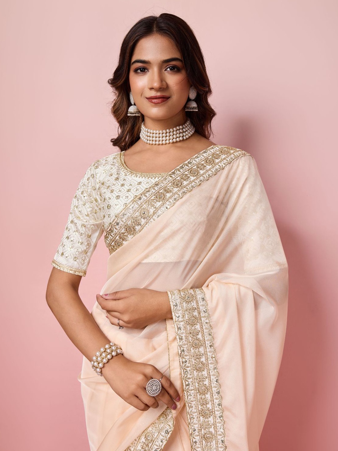 

VAIRAGEE Embroidered Organza Saree, Cream