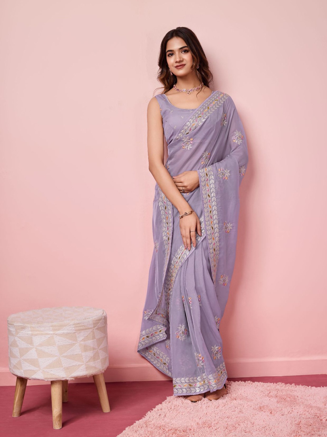 

VAIRAGEE Floral Embroidered Organza Saree, Lavender