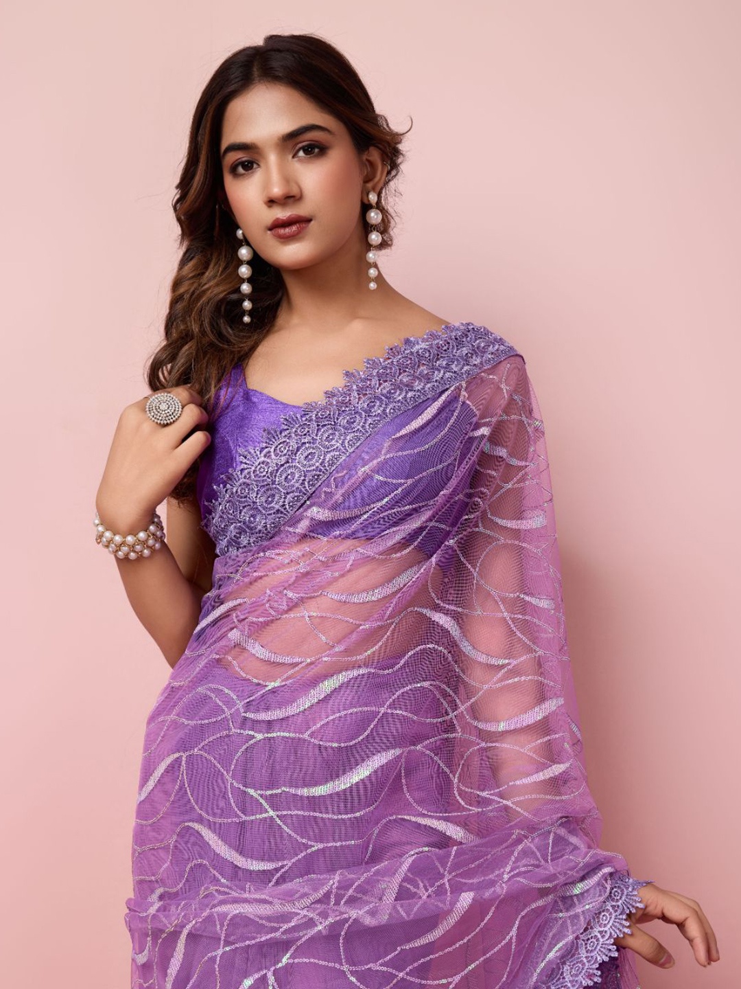 

VAIRAGEE Embellished Sequinned Net Saree With Blouse Piece, Purple